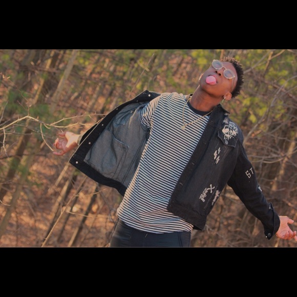 Meet your Posher, Trendy - Picture 2 of 2